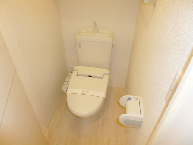 メゾンドゥベルデュールのトイレ|ゆったりトイレあります♪
