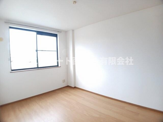 パームハイツ高田A棟の洋室
