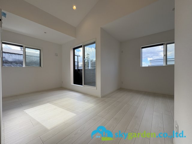 藤沢市羽鳥4丁目　新築戸建　全2棟2号棟の洋室