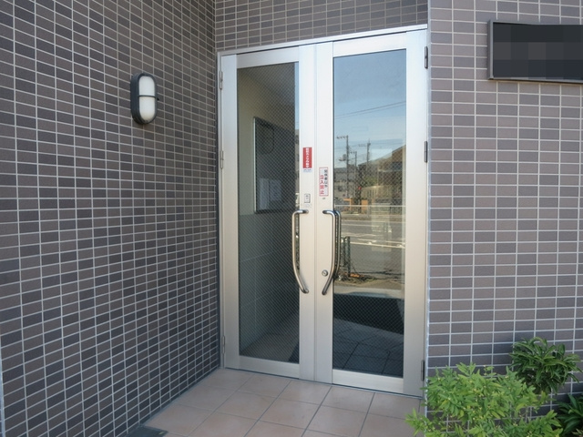 光陽ビルのエントランス|エントランススペース。