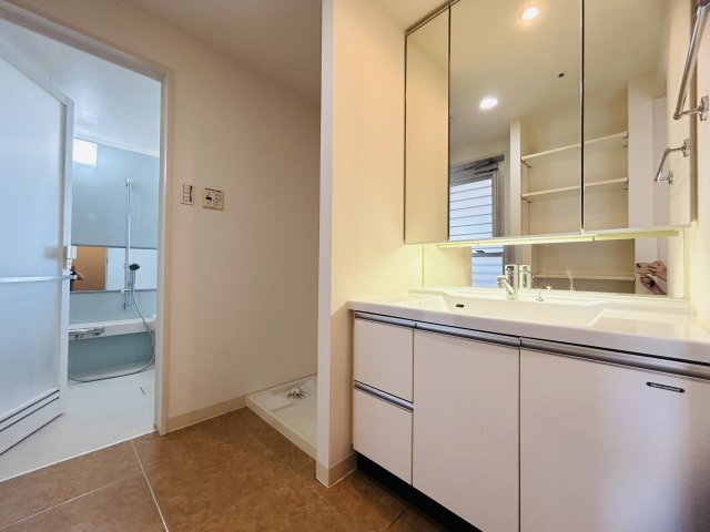 〇サザンパレス東浜マリンタワーの独立洗面台