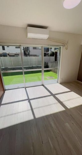 【居間・リビング】 | パラスト中板橋 | 光と風があふれる開放的なリビングダイニングには自然と家族みんなが集まってきます。