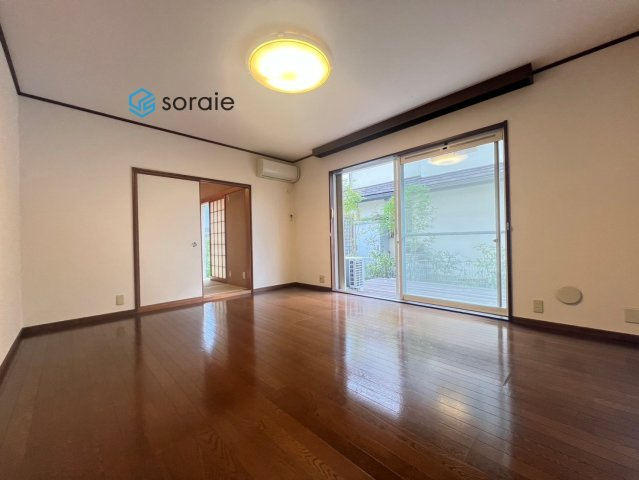 狭山市柏原　中古戸建の居間・リビング