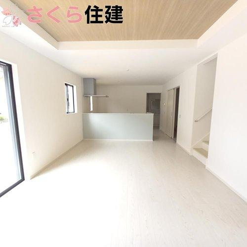 -Erde-　真岡市下高間木２期　1号棟の居間・リビング|19帖の広々リビング
レイアウトも思いのまま◎