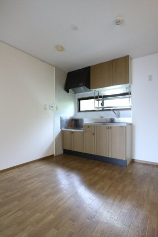 エステート塩屋山手の居間・リビング