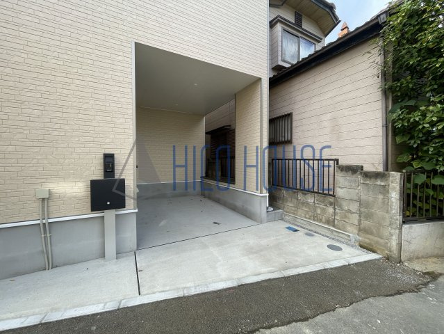 川越市岸町1丁目貸家の駐車場