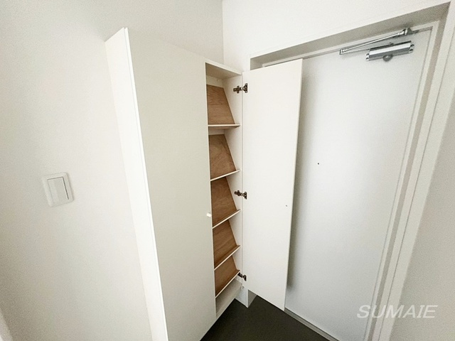 ＣＯＵＲＴ王子神谷の収納|シューズBOXです☆