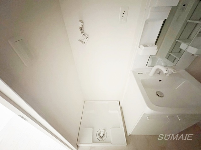 ＣＯＵＲＴ王子神谷の設備|洗濯機置き場です☆