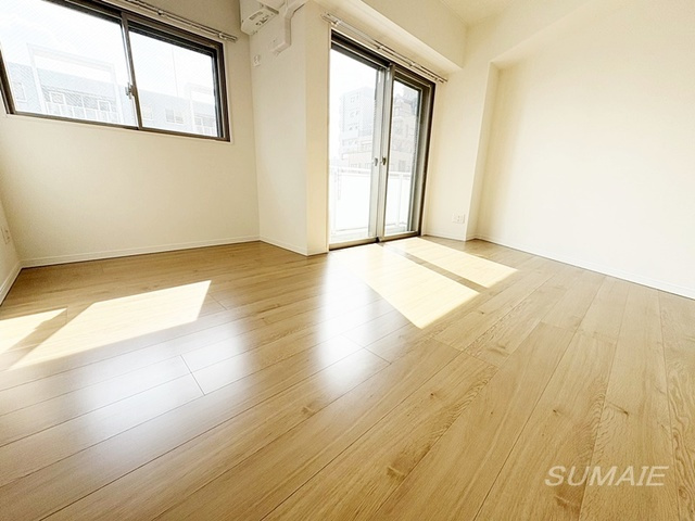 ＣＯＵＲＴ王子神谷の居間・リビング|居室です☆