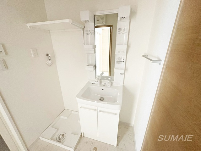 ＣＯＵＲＴ王子神谷の洗面所|独立洗面台です☆