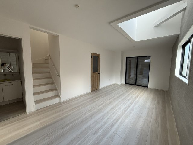 今宿東１丁目　新築戸建　３棟の居間・リビング