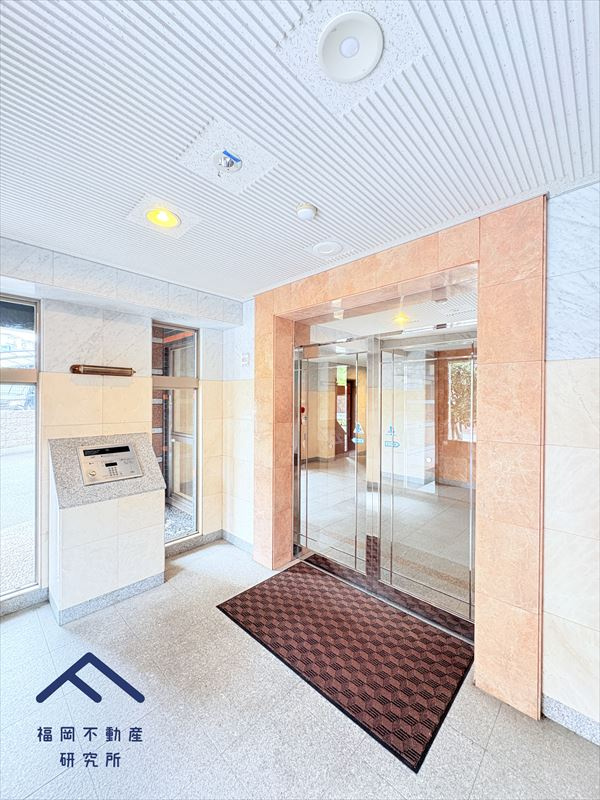 コアマンション香椎南ネクステージのエントランス