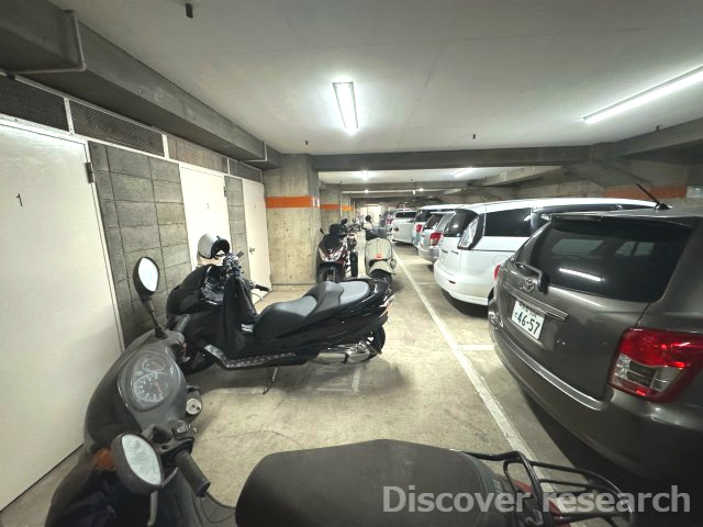 調布シュロスの駐車場|【バイク置場】