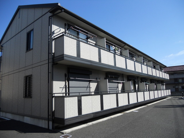 ジュネス・コーポラスの外観