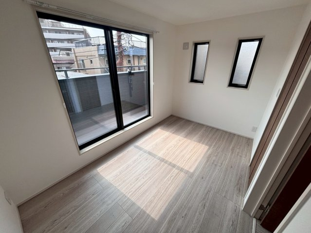 越谷市大沢４丁目の新築一戸建の洋室