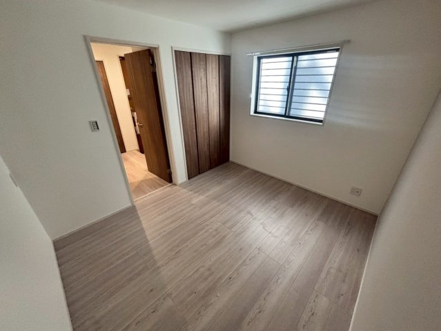 越谷市大沢４丁目の新築一戸建の洋室