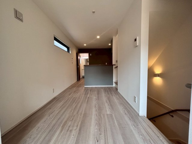 越谷市大沢４丁目の新築一戸建の居間・リビング