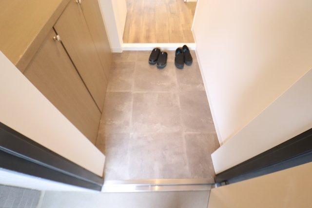 エクセル宮前平の玄関