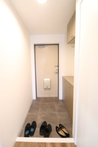 エクセル宮前平の玄関