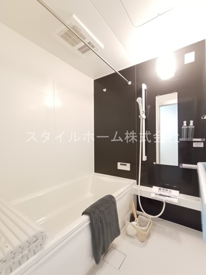 【浴室】 | リナージュ下地町2号棟