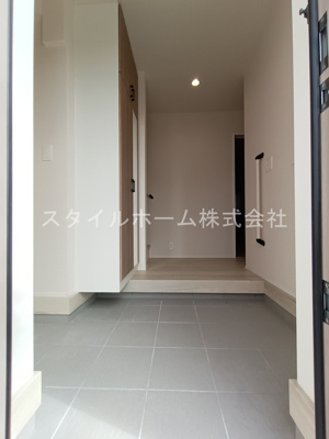 【玄関】 | リナージュ下地町2号棟