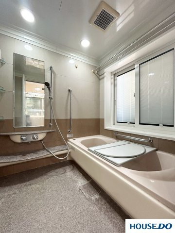 中古戸建  足利市常見町の浴室|お風呂は癒しの空間♪
日々の疲れは、お湯につかってリセット（＾＾）
手足を伸ばせる広々バスです♪