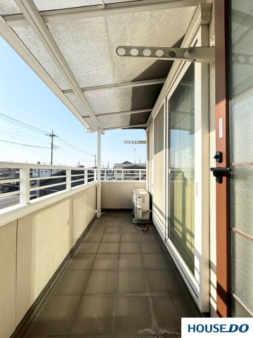 中古戸建  足利市常見町のバルコニー|開放的で明るい空間を演出してくれるバルコニーです