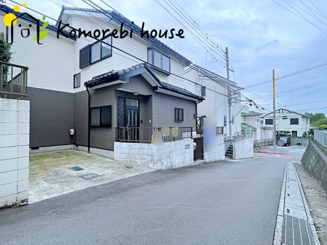 さいたま市大宮区三橋1丁目　中古一戸建ての前面道路含む現地写真