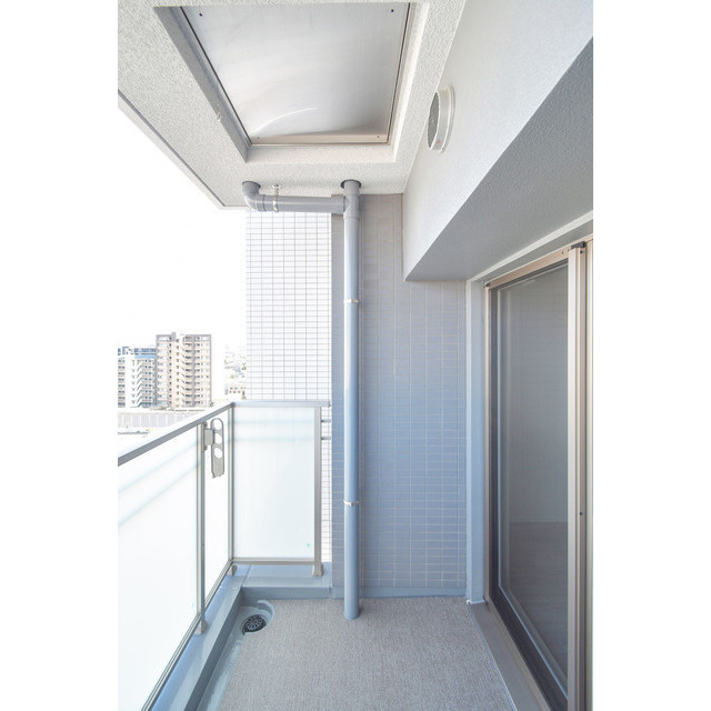 ファーストフィオーレ長田グランディールのバルコニー|落ち着いた時間を過ごせるバルコニーです