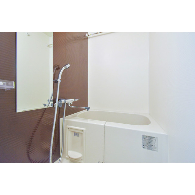 ファーストフィオーレ長田グランディールの浴室|ゆったり過ごせるお風呂です