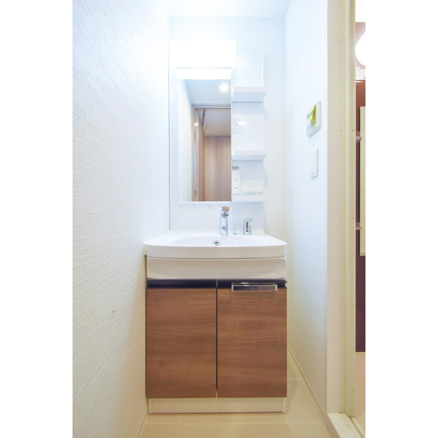 ファーストフィオーレ長田グランディールの洗面所|忙しい朝には欠かせない洗面所です