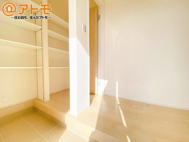 【玄関】 | 富士宮市宮原　中古戸建て　全1棟