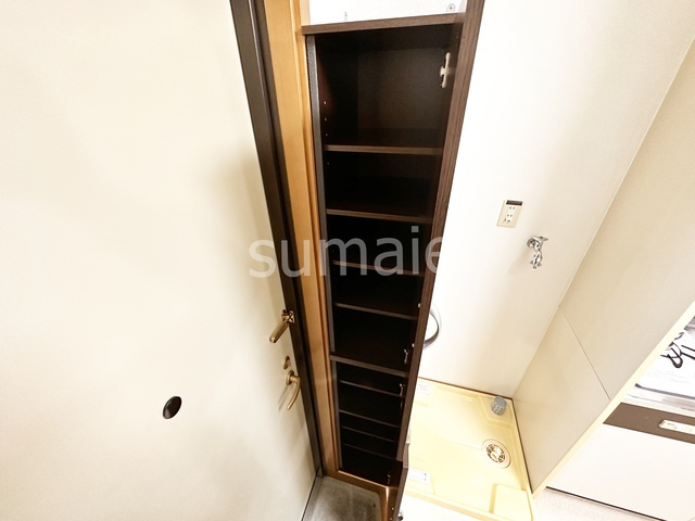 ツリーコートの玄関|シューズボックス