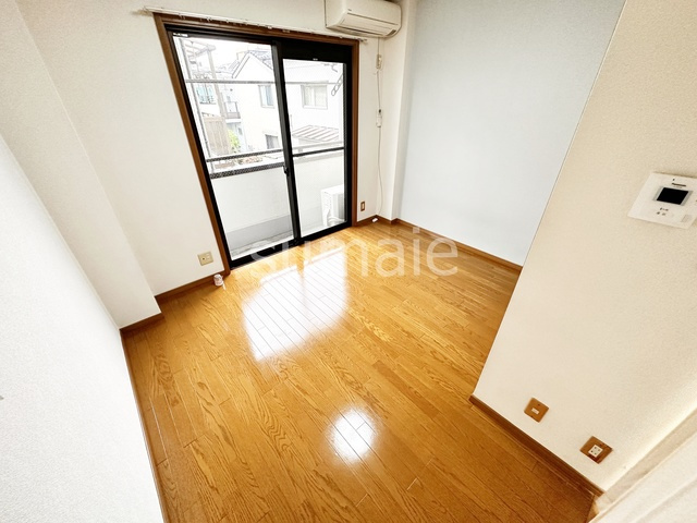 ツリーコートの居間・リビング|洋室