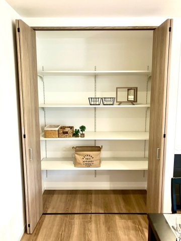 ルミナスガーデン飯山町３号地の収納