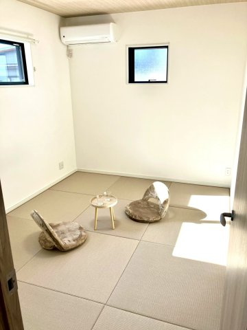 ルミナスガーデン飯山町３号地の和室