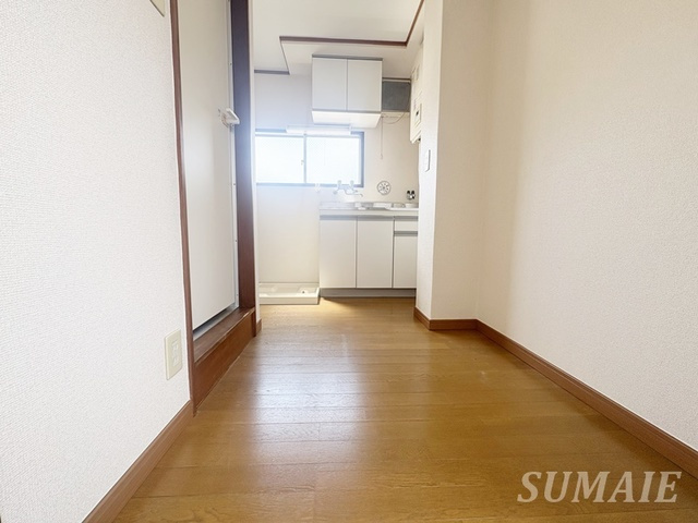 東武練馬IMAハウスのその他|洋室から見たキッチンです☆