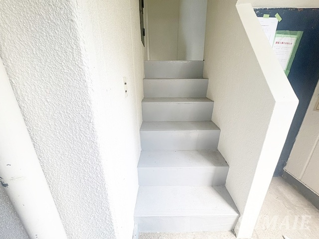 東武練馬IMAハウスのエントランス|階段です☆