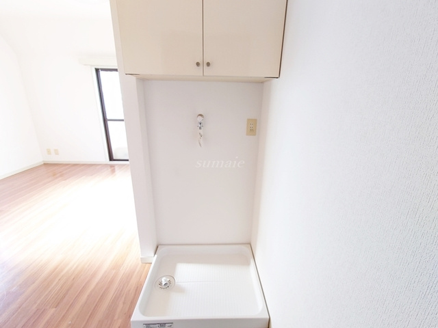 キンコーハイツの設備|洗濯機置き場です☆