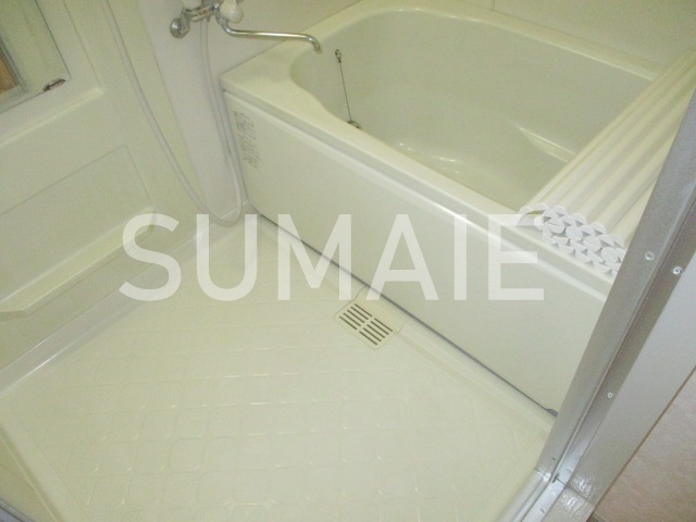 コトブキ・ハイツ　２号棟の浴室|清潔感のあるバスルームです。