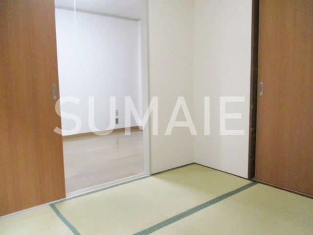 コトブキ・ハイツ　２号棟の子供部屋|落ち着いた和室です。