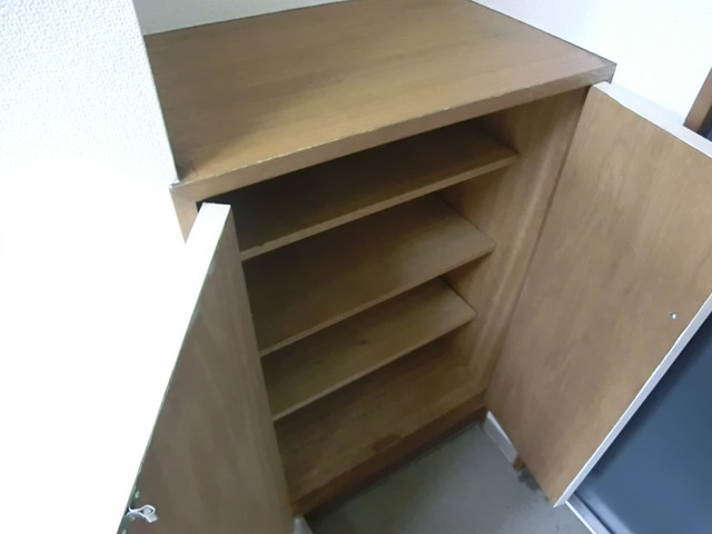 赤羽ウエストハイツの玄関|下駄箱付いてます！！
