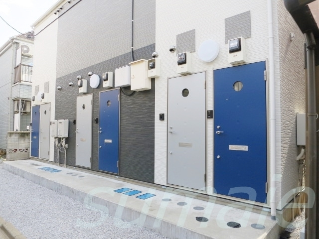 レジデンツ赤羽のロビー|戸別玄関です☆