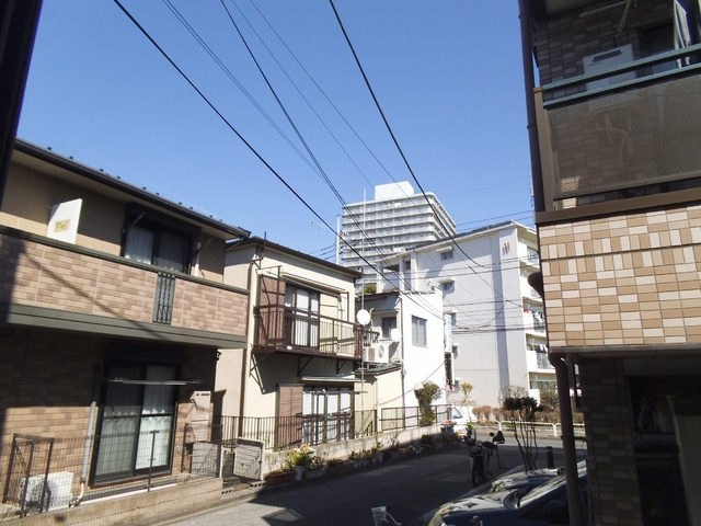 アムール壱番館の展望|通りを少し中に入った住宅街です☆