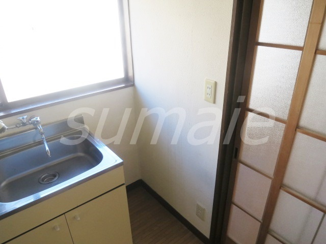 ベルメゾンの居間・リビング|冷蔵庫置場です♪