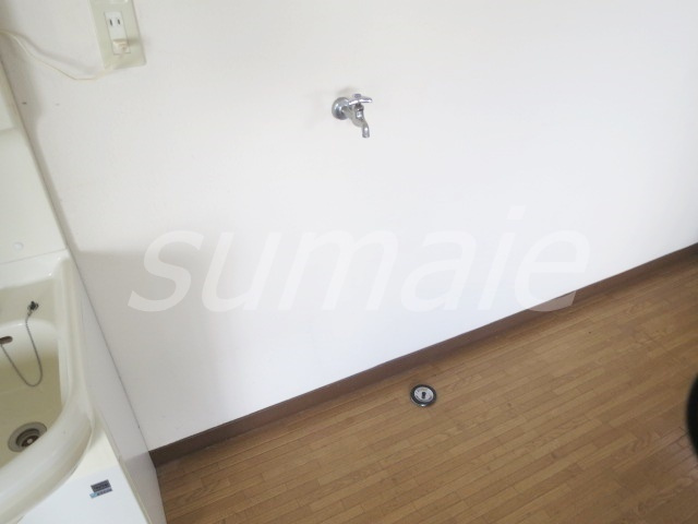 ベルメゾンの内装|洗濯機置場は洗面台の右横にございます♪