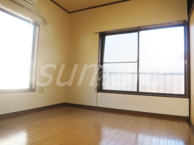 ベルメゾンの居間・リビング|6帖のメインスペースです♪