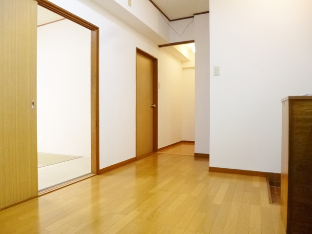 古澤マンションの居間・リビング|8帖の広さがあります☆