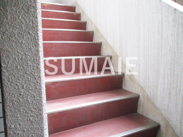 中村ビルのその他共用部分|共用階段です☆