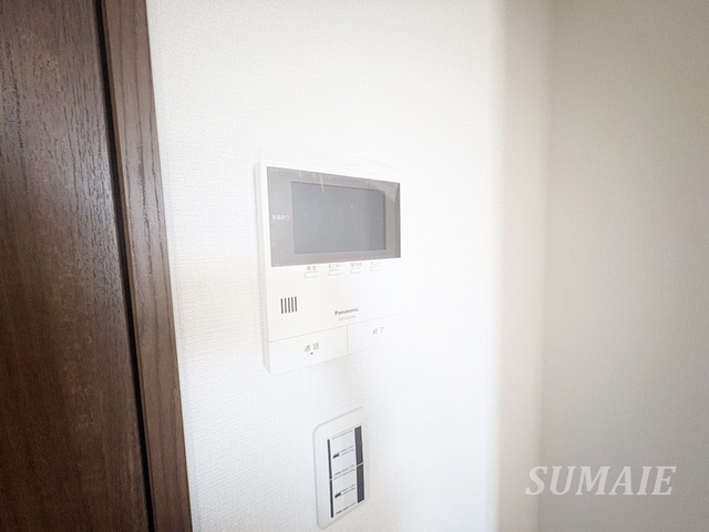 ロッソ・カンパーナのセキュリティ|モニター付インターホン完備です☆